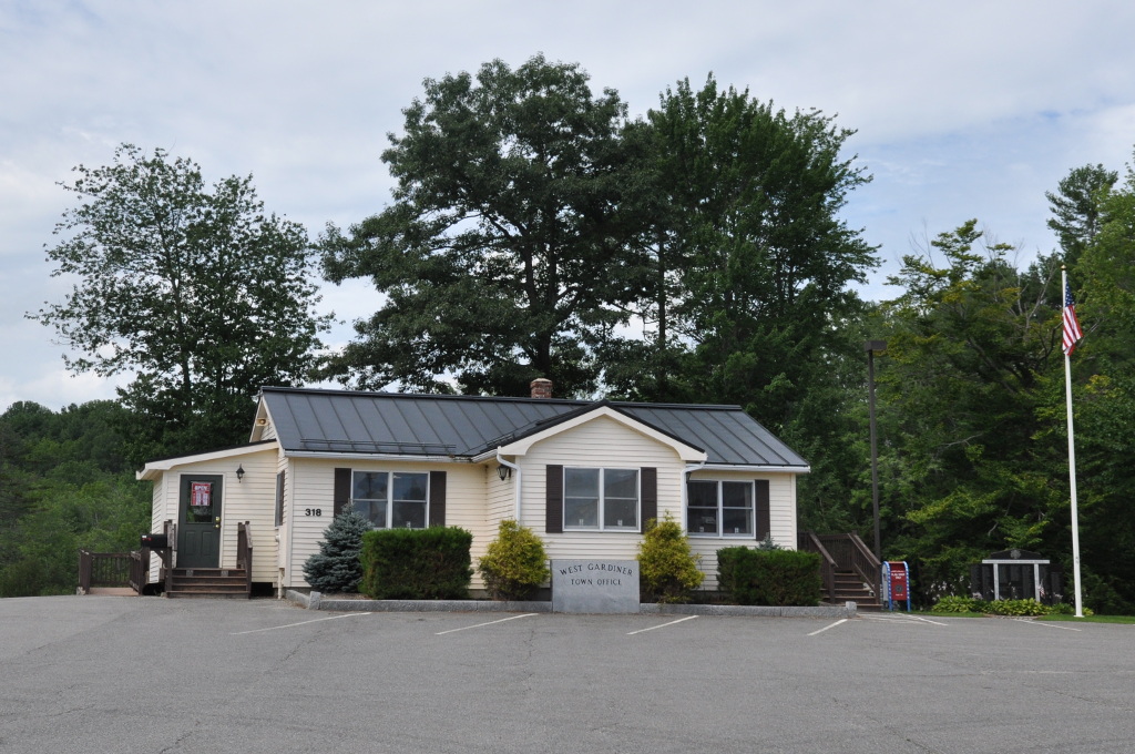 West Gardiner town offices